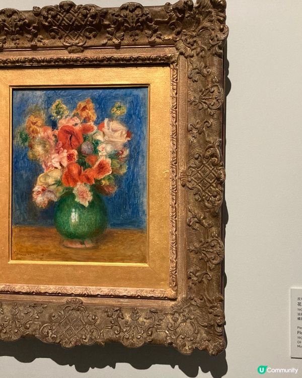 藝術館的抽象畫作展覽