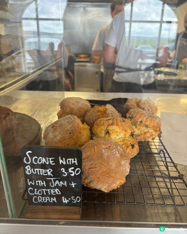 英國遇見櫻花的羊羊咖啡店