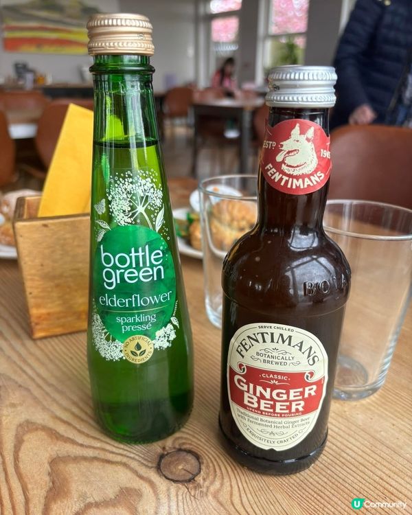 英國遇見櫻花的羊羊咖啡店