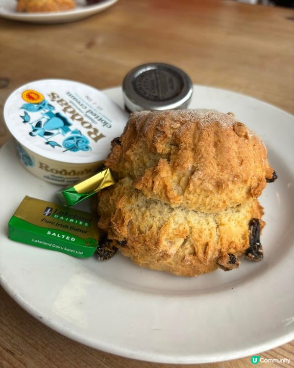 英國遇見櫻花的羊羊咖啡店