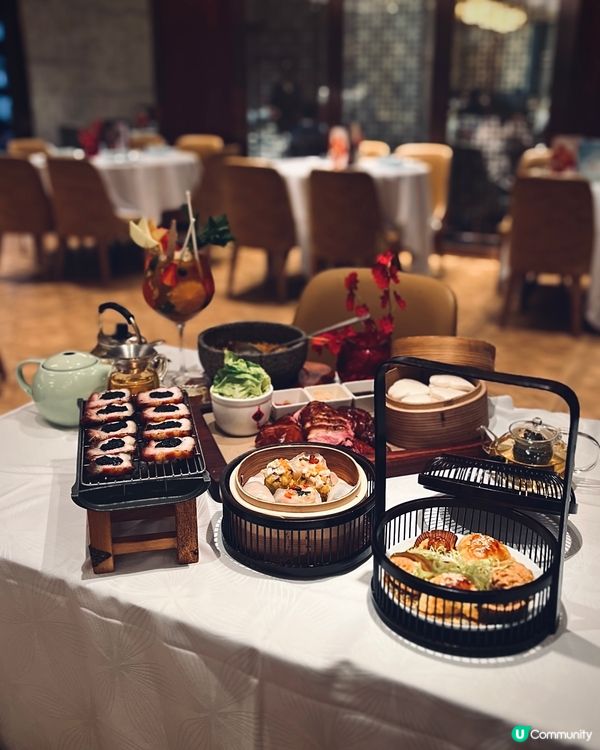 母親節就到啦！🎉  荃灣荃新天地八月花，儀式感中菜答謝媽咪❤️