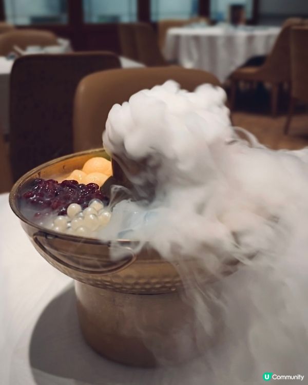 母親節就到啦！🎉  荃灣荃新天地八月花，儀式感中菜答謝媽咪❤️