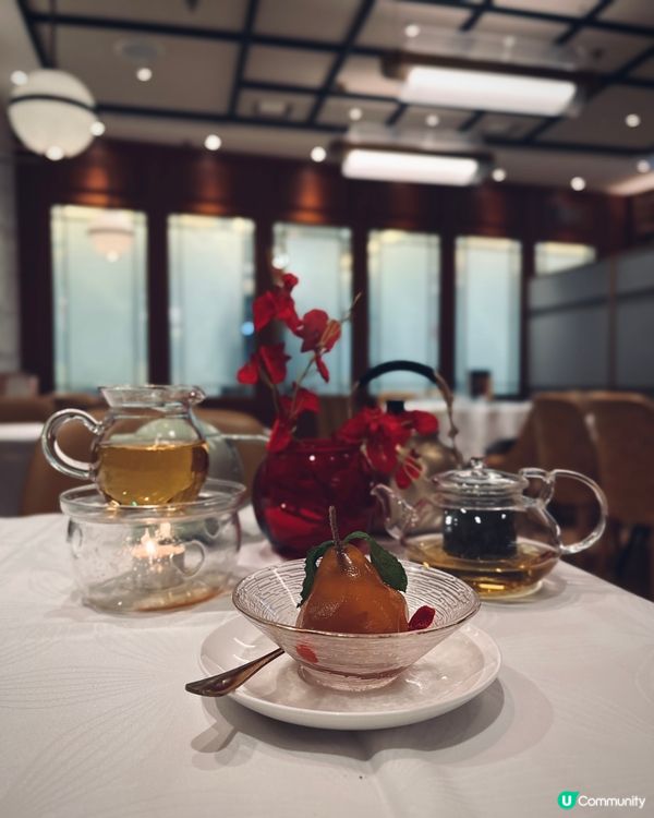 母親節就到啦！🎉  荃灣荃新天地八月花，儀式感中菜答謝媽咪❤️