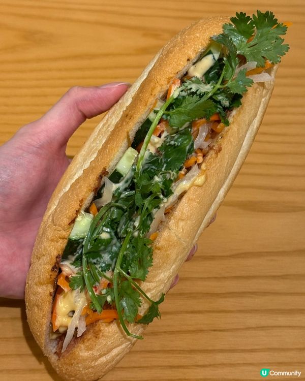 中環越包兄弟，照燒雞肉法包😋