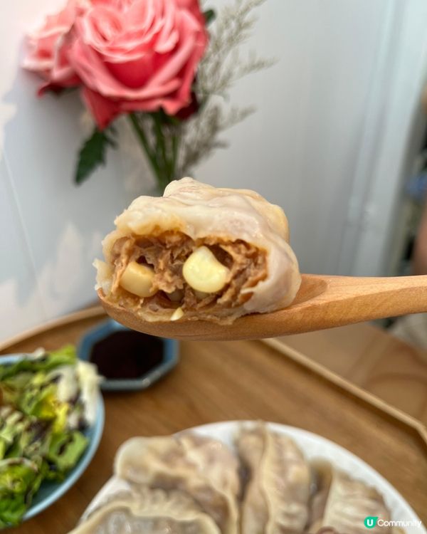 元朗全日早餐 🍳🥓🥐
份量十足，擺盤精緻，煙三文魚、香腸、黑