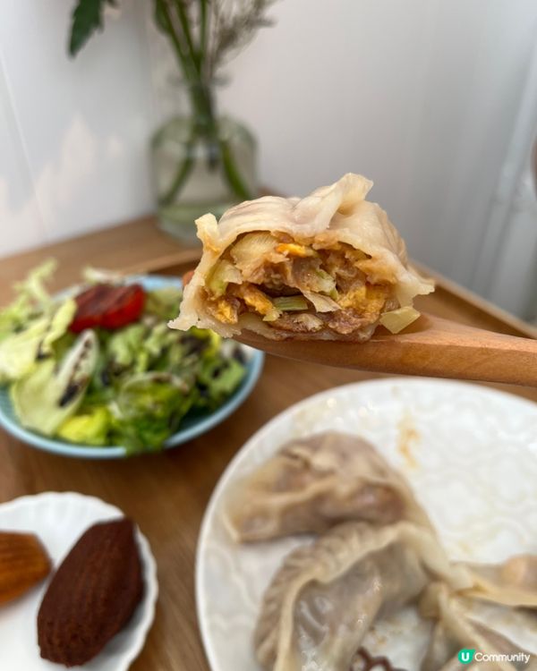 元朗全日早餐 🍳🥓🥐
份量十足，擺盤精緻，煙三文魚、香腸、黑