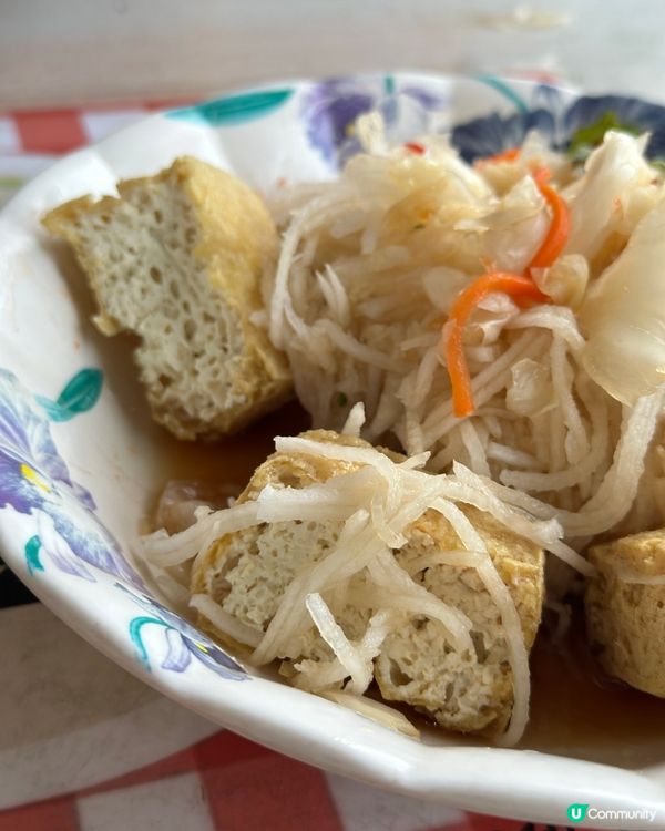 花蓮玉里橋頭臭豆腐，人龍長到要排隊！🤤