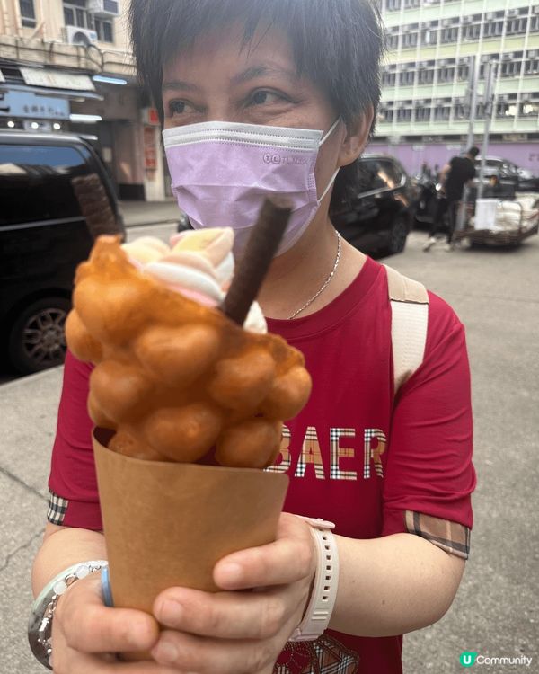 新蒲崗一間好好食嘅雞蛋仔，店舖同貝澳沙灘有一棵好靚嘅樹仲有我...