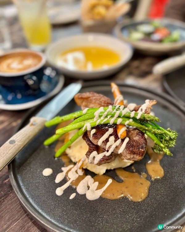 打工都係為兩餐😀同埋勁正嘅甜品🥁