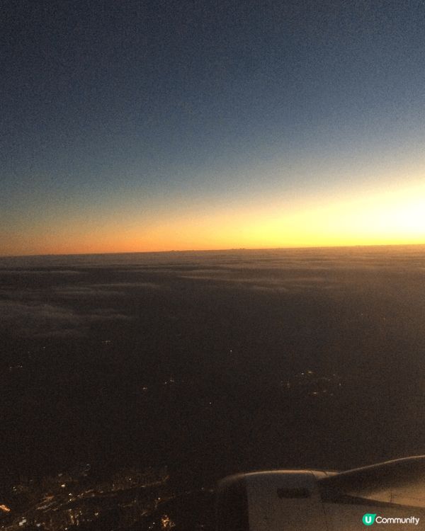 1. 在出發的飛機上