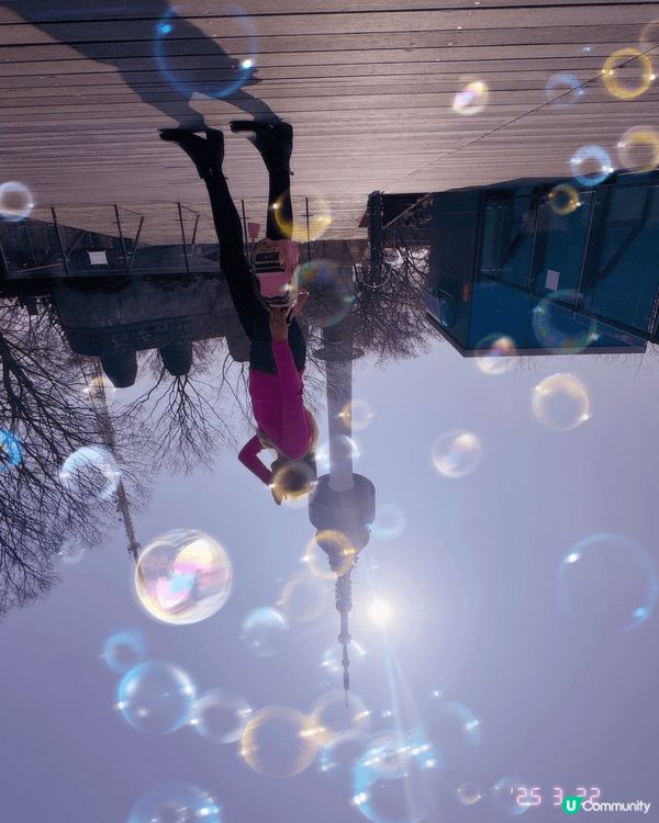 去首爾塔，記得係壁畫村到行上去，然後有好多畫好靚。