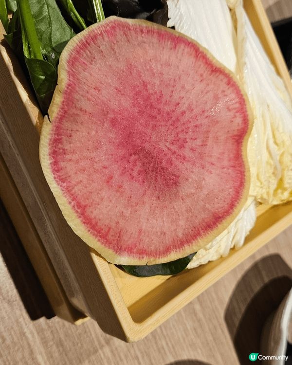 牛角集團 溫野菜蔬菜真係非常新鮮牛肉肉質亦非常之嫩滑一人一個...