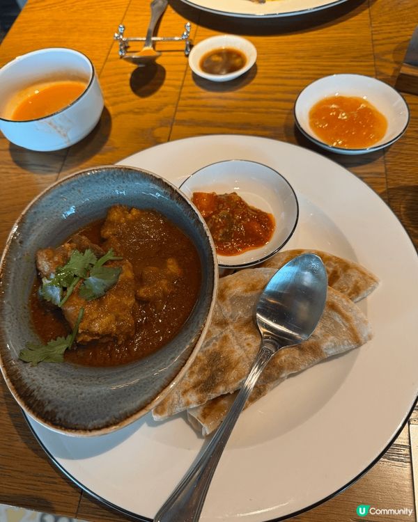 「喜馬當先」（Hay Market）是香港沙田馬場內一間極具...