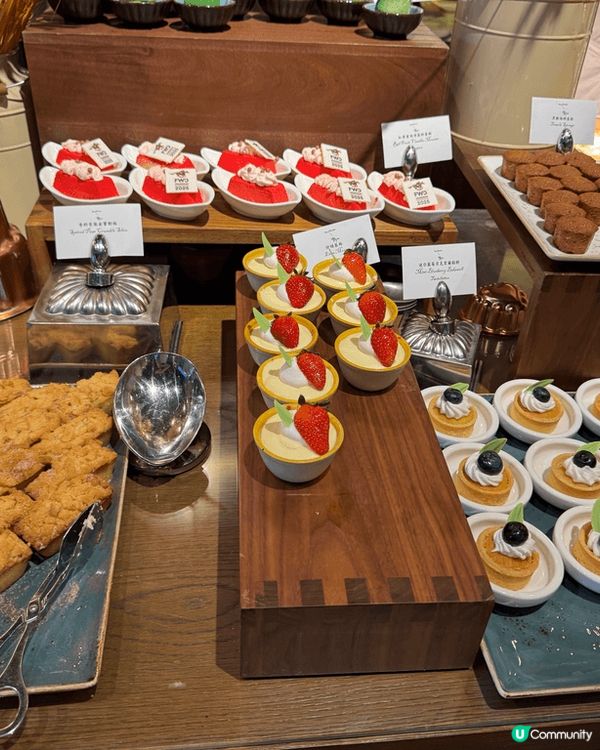 「喜馬當先」（Hay Market）是香港沙田馬場內一間極具...