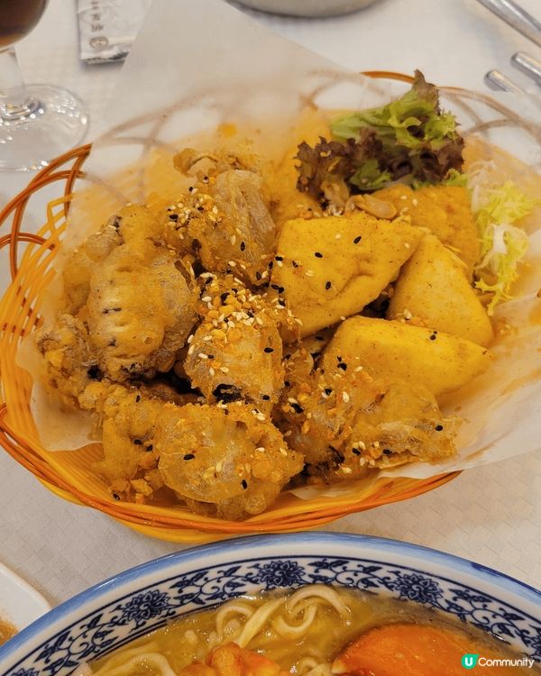 放假就好同家人去明星海鮮酒家食飯，開胃酸菜魚，龍蝦伊面，椒鹽...