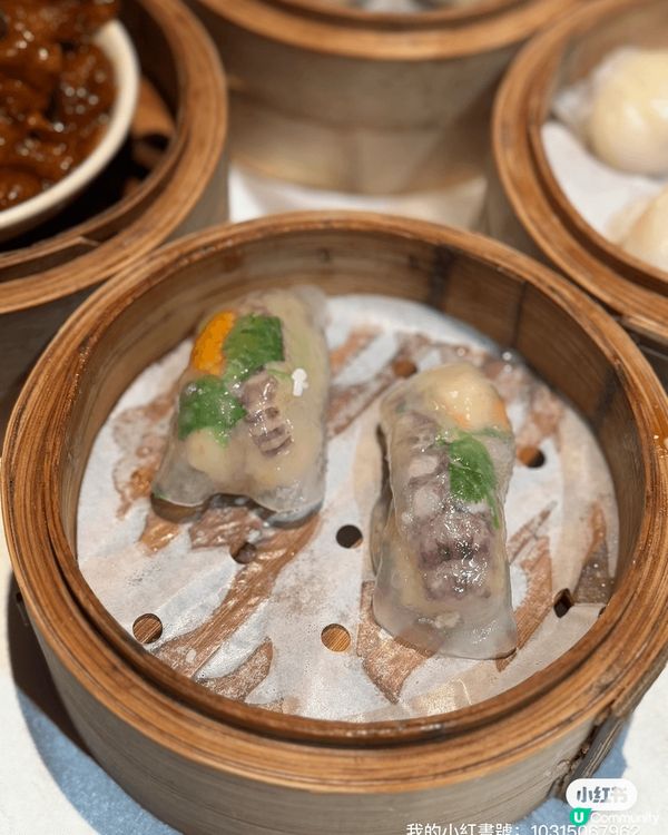 lunch同同事去呢間食點心，哇，去到嚇親，因爲全場滿座，仲...