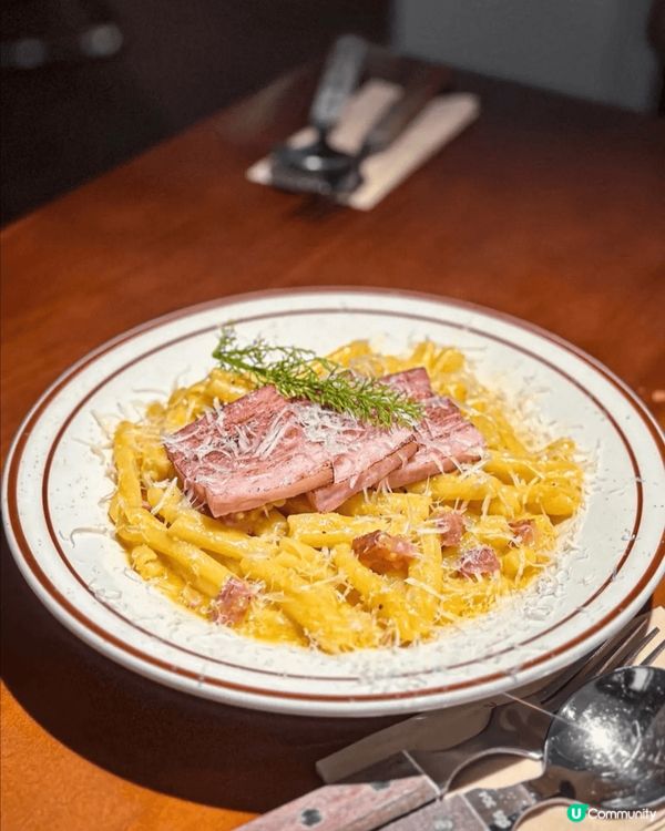 最近網紅推介上環嘅Sofi Pasta Co, 所以趁放假就...