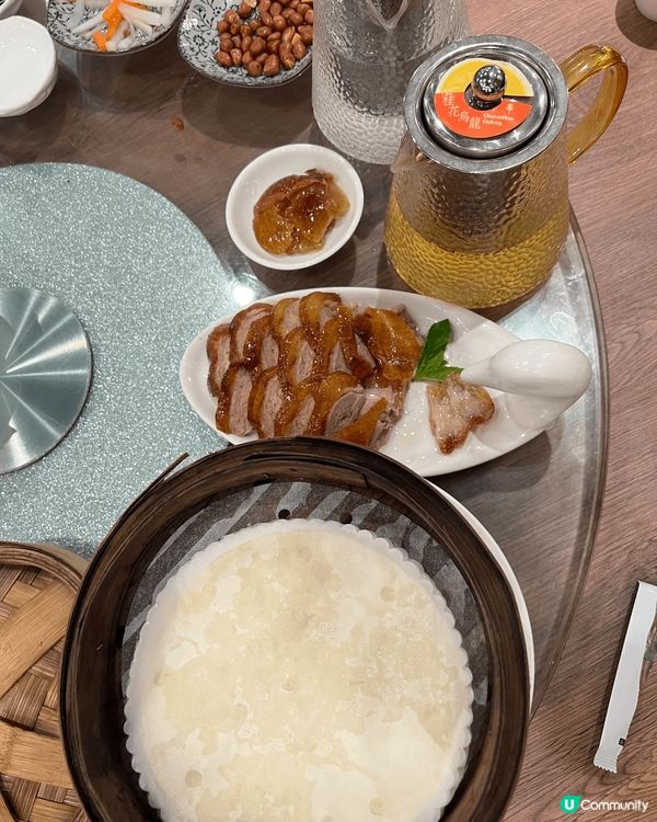 古琴雅苑位於 *銅鑼灣利舞臺廣場* ，是一家主打京菜和滬的高...