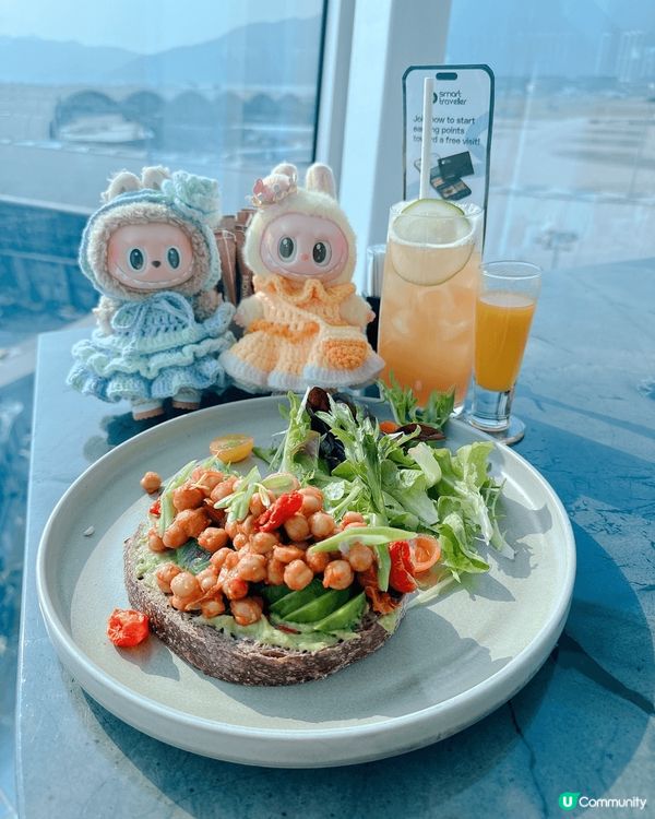 飛之前去咗機場Interval Bar 食早餐，呢度早餐有幾...