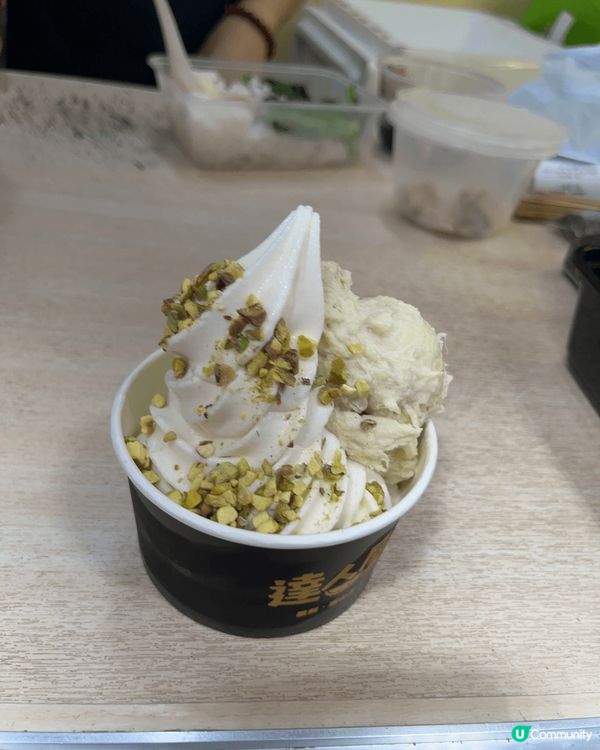 主菜：黯然叉燒飯（流心蛋、燶邊半肥瘦叉燒飯 + 香滑奶茶 =...