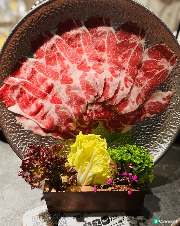 返大陸食湊湊火鍋，今次叫左3個鍋底，配合晒全家人既口味，分別...