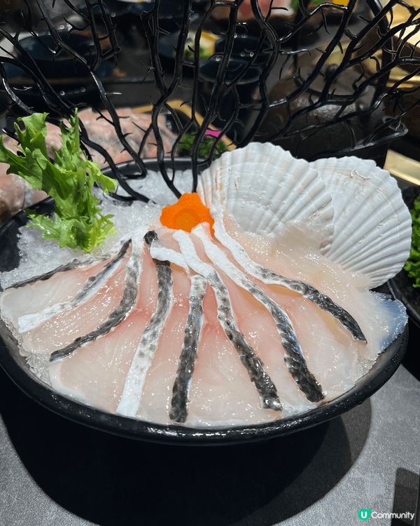 返大陸食湊湊火鍋，今次叫左3個鍋底，配合晒全家人既口味，分別...