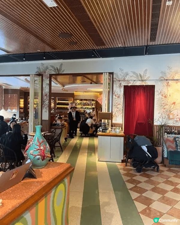 位於中環IFC商場的Falcone，以簡約工業風裝潢營造輕鬆...