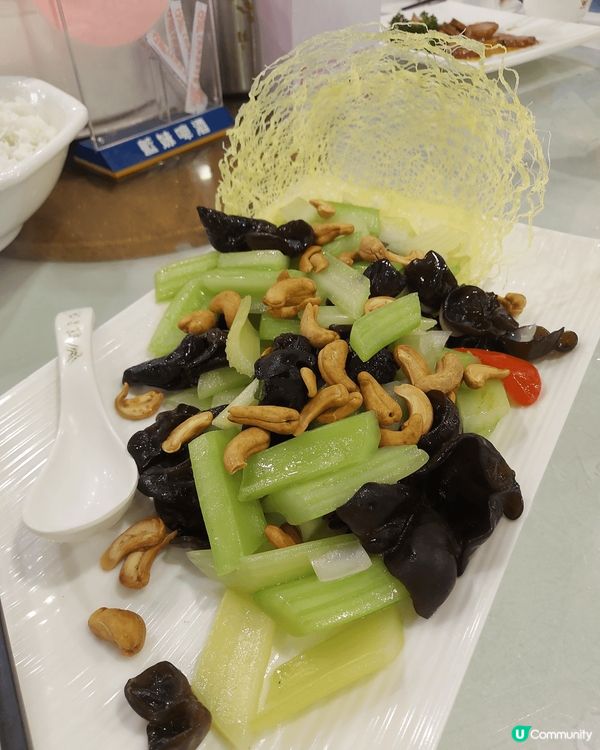 廣州四季如意酒家，菜色選擇甚多，美味出眾，價格合理，環境舒適...