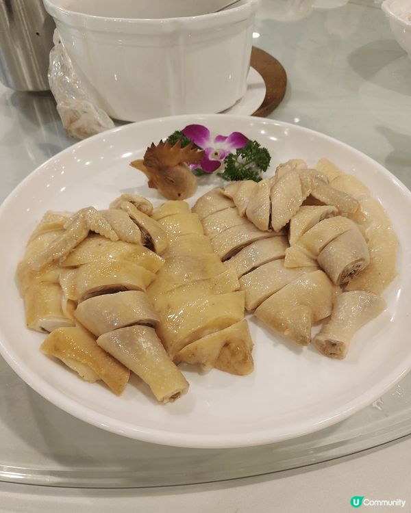 廣州四季如意酒家，菜色選擇甚多，美味出眾，價格合理，環境舒適...