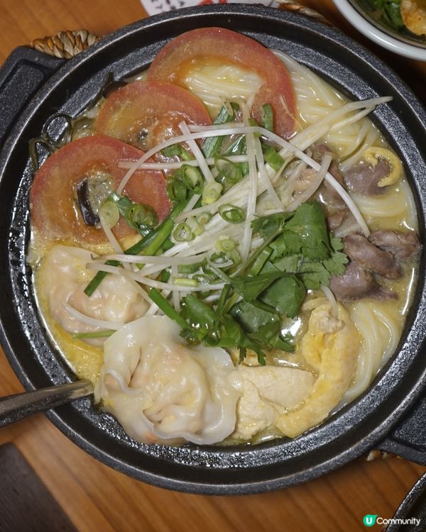 灣仔超彈牙足料巨無霸位米線