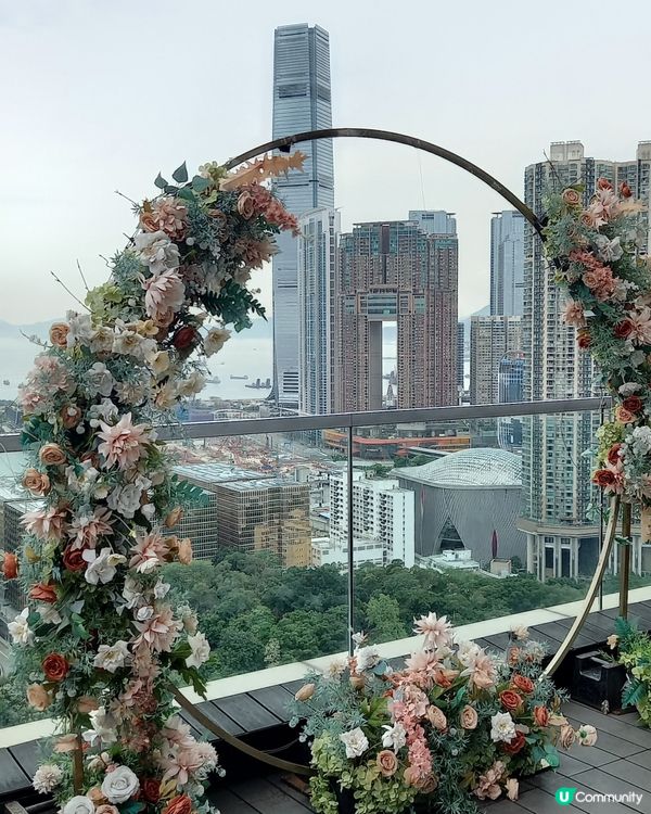 盡享尖沙咀180靚景的洒樓