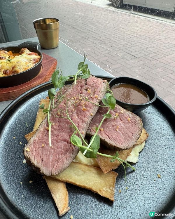 旺角黑白調神秘咖啡小店