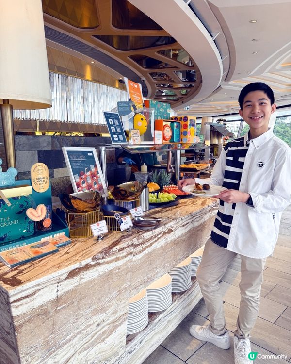 360°旋轉餐廳自助餐