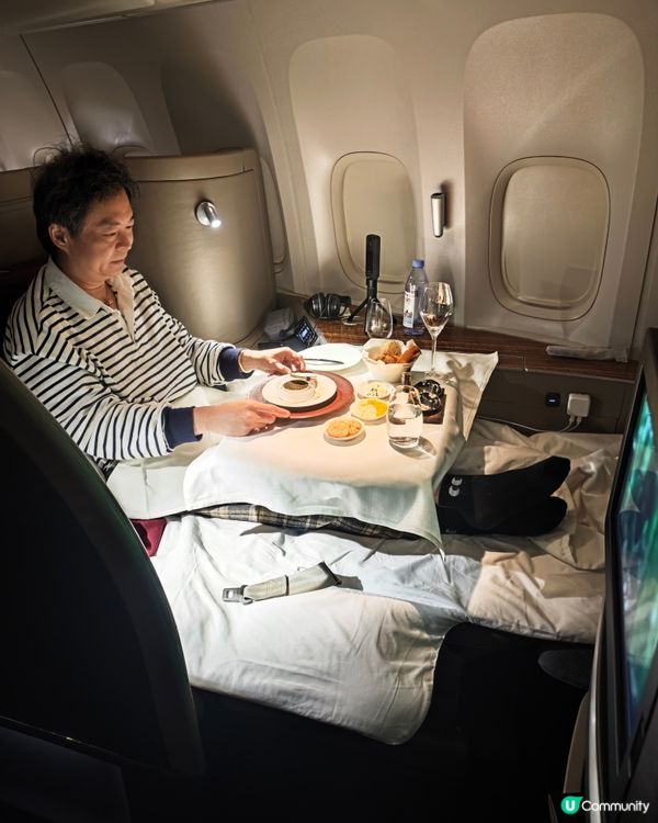 Cathay Pacific 國泰航空波音777頭等艙體驗