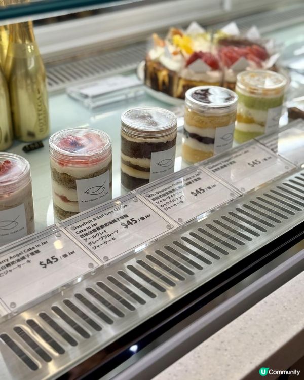 超靚嘅純白色蛋糕店❤️