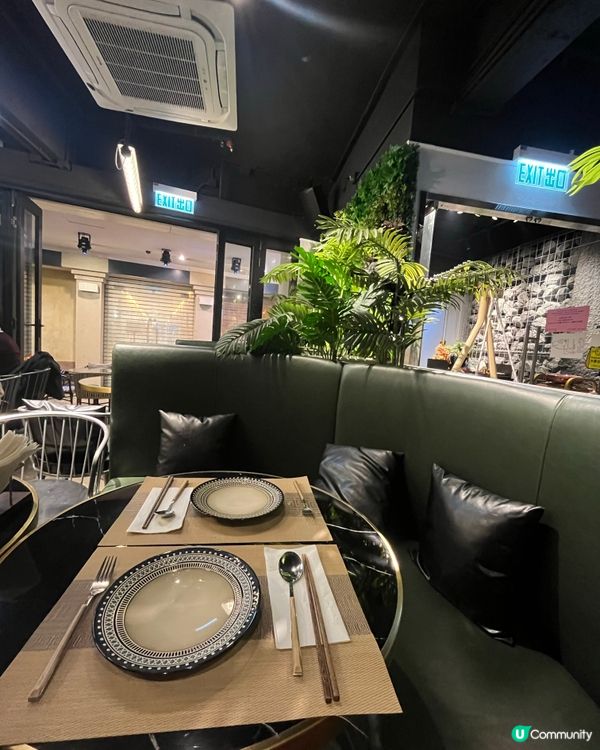 尖東隱世泰國風情餐廳 🍹  打卡吊椅，三五知己聚會首選！