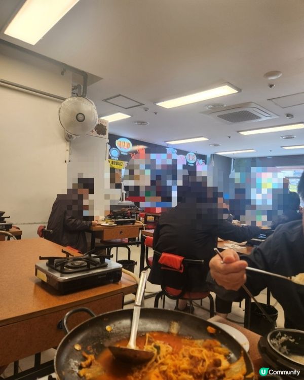 🇰🇷新村地道韓式豬肉泡菜鍋 + 公仔麵，變成部隊鍋咁好食🤤