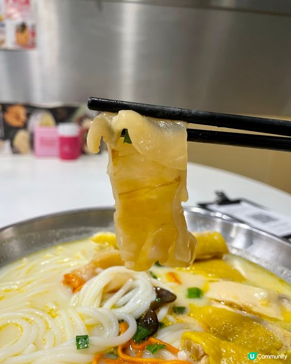 灣仔米線天堂 🍜  癡膠雞必試！