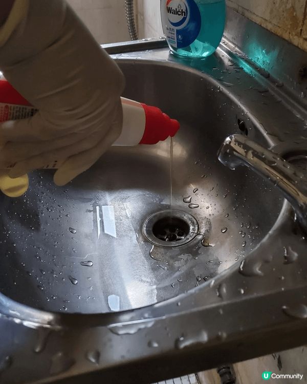 廚房鋅盆或者洗手間面盆，好容易出現被毛髮、食物殘渣或油脂等堵...