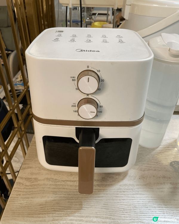 這個風扇很涼快，有時家裏不開冷氣也可以保持清爽。氣炸鍋可以讓...