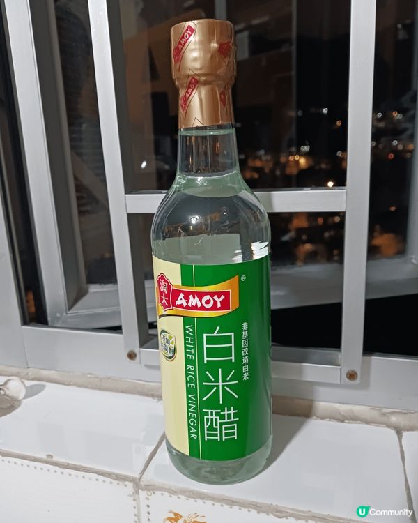 鹽，醋，梳打粉，是我的清潔三寶，因為它們能清潔浴室廁所的污漬...