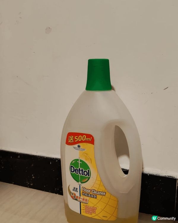 我嘅清潔必備三寶是滴露萬用消毒噴劑，滴露地板清潔劑及Flas...