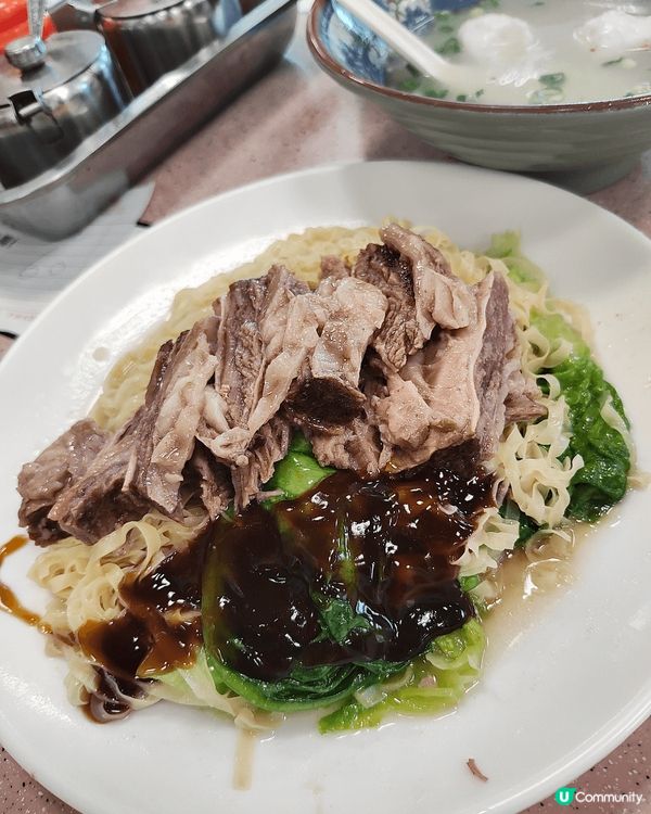 大埔街市熟食中心新樂園，$60即叫即蒸蒸魚，配白飯冷熱飲品。...