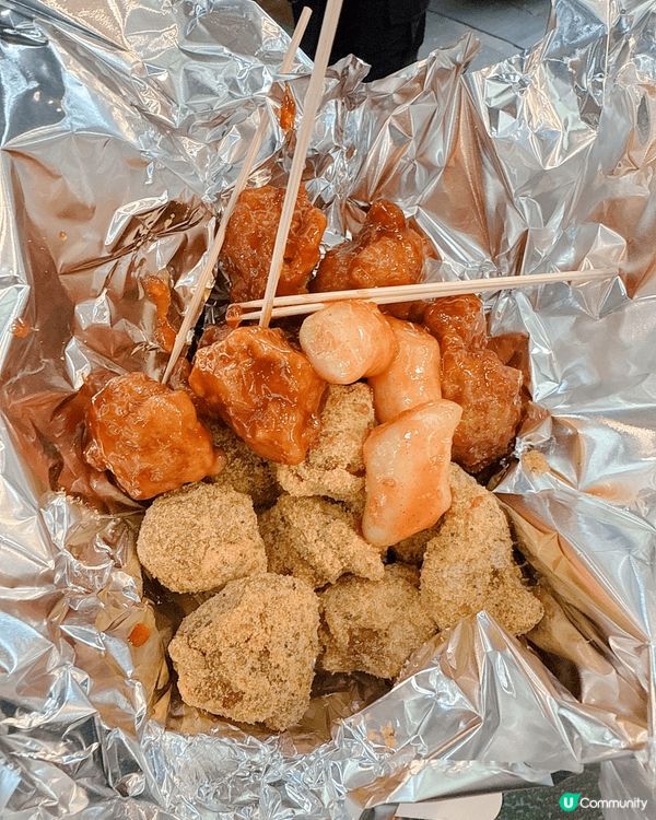 去首爾玩去咗附近望遠市場掃街，買了這間人間炸雞店，吃了原味同...