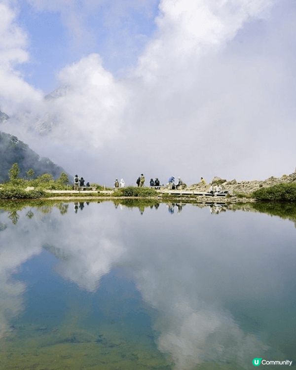 長野縣八方池四季分明，冬天是滑雪勝地，秋天則滿山紅葉，在初夏...