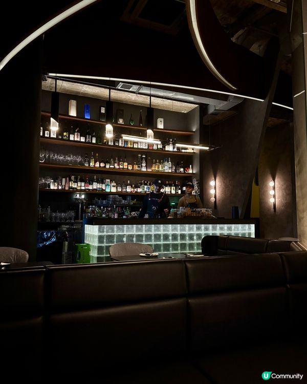 銅鑼灣樓上餐廳探店😋  裝修特別，氣氛舒服，價錢中等！