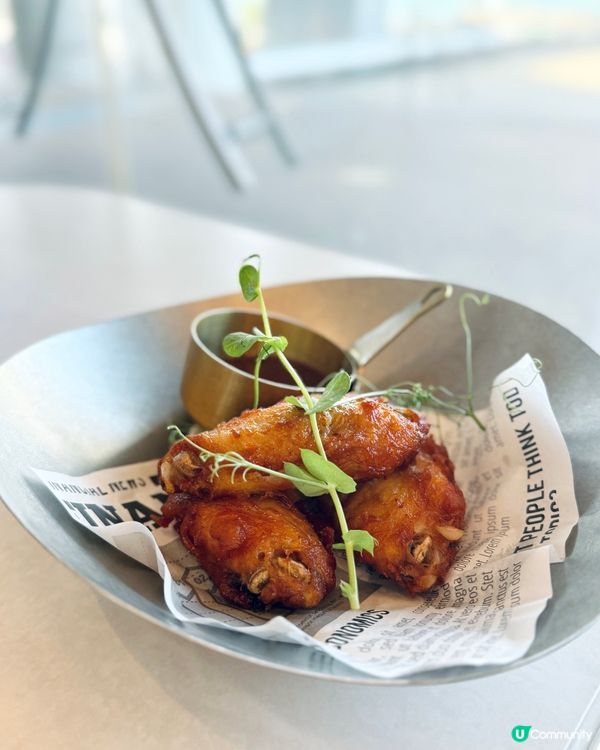 餐廳望住海旁，lunch set抵食