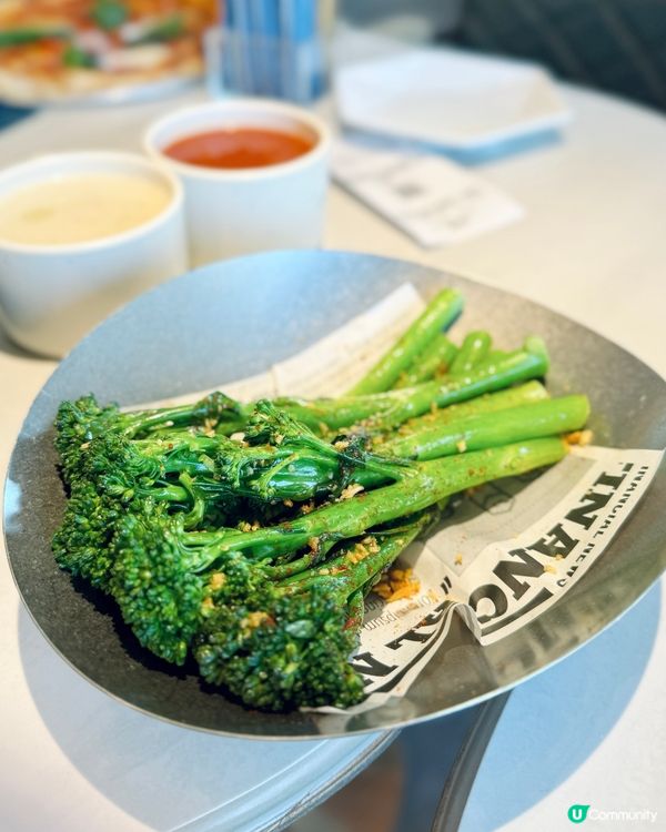 餐廳望住海旁，lunch set抵食