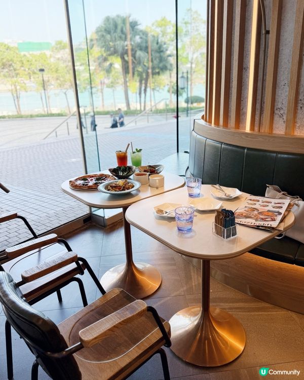 餐廳望住海旁，lunch set抵食