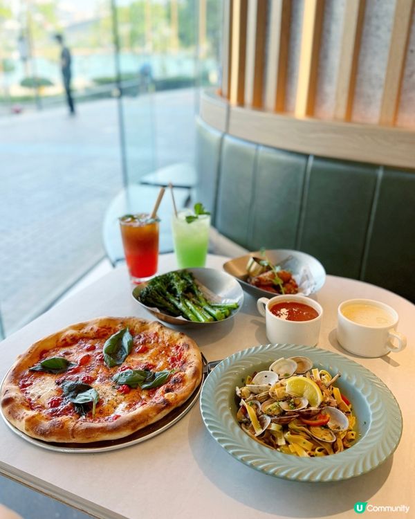餐廳望住海旁，lunch set抵食